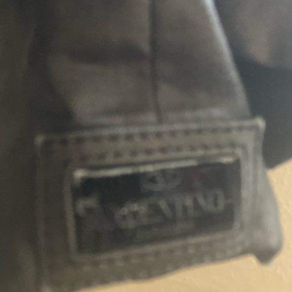 Vintage Valentino purse with bow.  Charcoal grey color - Picture 7 of 8